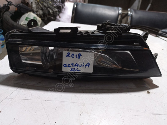 5E0941699F 2018 SKODA OCTAVİA ORİJİNAL ÇIKMA SOL SİS FARI