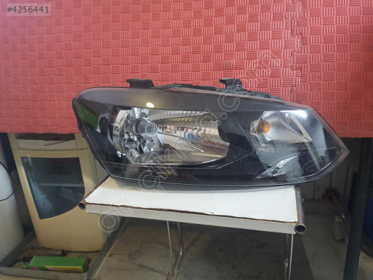 VOLKSWAGEN POLO SAĞ ÖN FAR VALEO