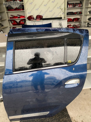 dacia sandero 2019 çıkma sol arka kapı (son fiyat)