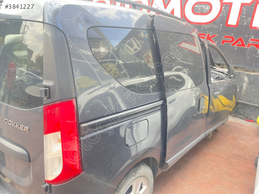 DACIA DOKKER 2019 MODEL SAĞ ÖN KAPI