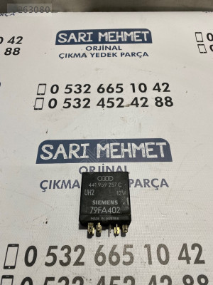 ÇIKMA AUDİ 80/90 B3/B4 RÖLE 441959257C