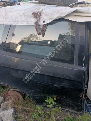 Alfa Romeo 145 sağ arka cam