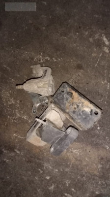 Daihatsu charade 1.5 motor kulakları