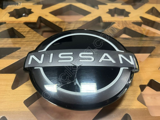 QASHQAİ J12 ÖN ARMA LOGO ORJİNAL