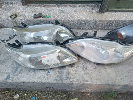 Toyota Corolla eski kasa takım far