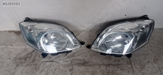 Fiat Fiorino çıkma sağ ön far