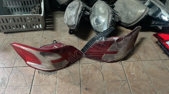 Peugeot 301 sağ sol arka stop lambası