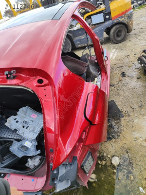 PEUGEOT 308 SAĞ ARKA ÇAMURLUK OTO FEDAİ