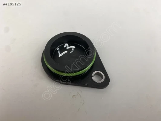 04C103335 ORJİNAL EKSANTRİK EMME KAPAĞI AUDİ A3 CABRİO