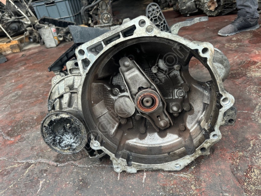 VW VOLKSWAGEN 1.6TDI CAY MOTOR DÜZ VİTES ŞANZIMAN ÇIKMA START STO