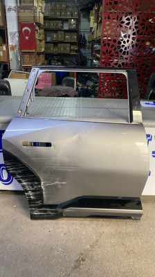 KİA EV-9 SAĞ ARKA KAPI