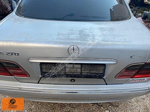 MERCEDES E270 ORJINAL ÇIKMA BAGAJ KAPAĞI 