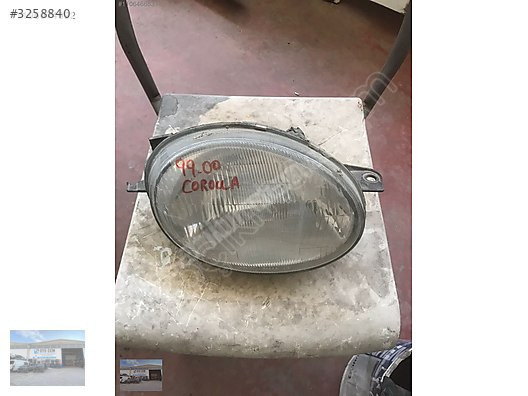 OTO CEMDEN ÇIKMA TOYOTA COROLLA SAĞ FAR (99)