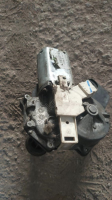 Peugeot 307 çıkma silecek motoru