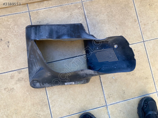 PORSCHE CAYMAN BOXSTER RADYATÖR DAVLUMBAZI MASKE SAĞ 98157532200