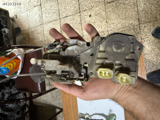 Orjinal Çıkma 2004 Honda Civic VTEC Sol Ön Kapı Kilidi