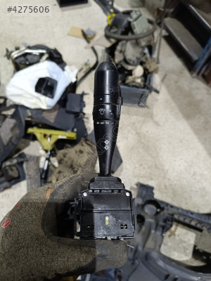 mitsubishi colt far sinyal kolu