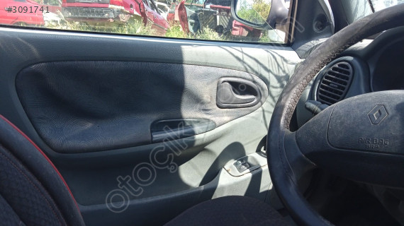 Megane 1 sol kapı döşemesi yedek parça