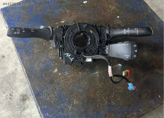 RENAULT MEGANE 4 SİNYAL KOLLARI