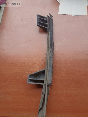 Hyundai Accent Era Sol Ön Kapı Cam Kızağı