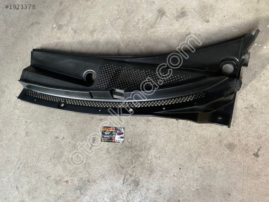 Nissan Primera P12 Çıkma SOL Cam Önü Izgarası (03-08)