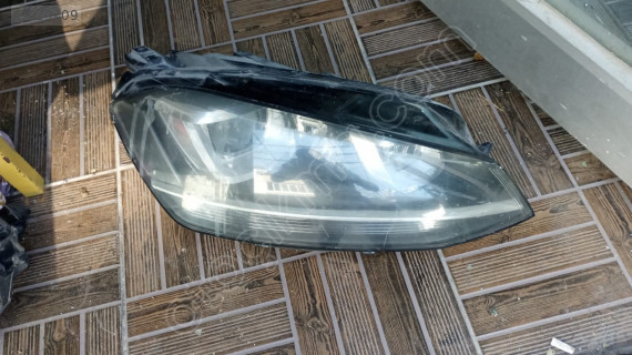 VOLKSWAGEN GOLF 7 ORJİNAL ÇIKMA SAĞ FAR