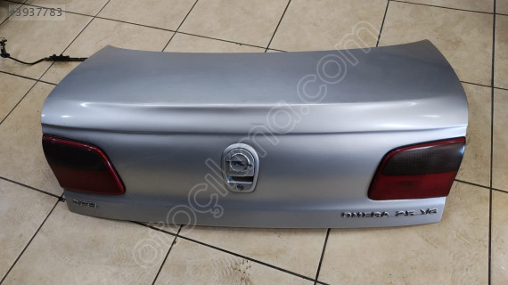 OPEL OMEGA BAGAJ KAPISI
