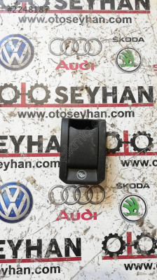 5H0887233 GOLF 8 2022 Arka koltuk isofix kapağı