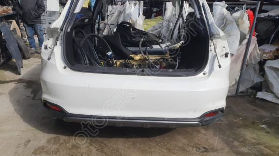 fiat egea cross 2022 çıkma arka tampon (son fiyat)
