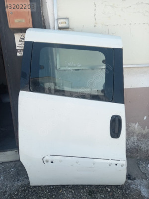 FİAT DOBLO 2009-2014 ÇIKMA ORİJİNAL SAG SURGULU KAPI
