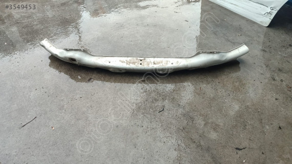 volkswagen crafter çıkma ön tampon demiri