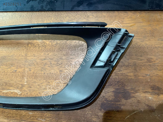 Citroen C3 2020 Sağ Far Çerçevesi Çıkma Orjinal 9833504280