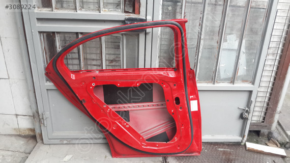 Mercedes A 176 KAPI ARKA SOL A1767320110