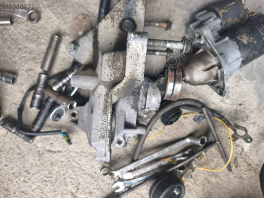 GM90501940B Opel Vectra B 2000 motor klima bağlantı ayağı