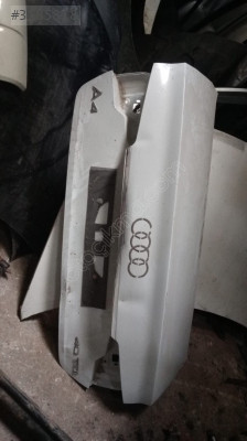 AUDİ A4 BAGAJ KAPAĞI ÇIKMA