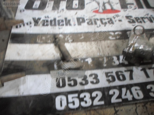 AUDİ A80 1982-1986 1.6 DİZEL DİREKSİYON MAFSAL MİLİ ÇIKMA ORJİNAL