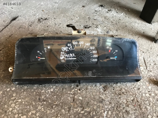 Opel Omega a gösterge paneli