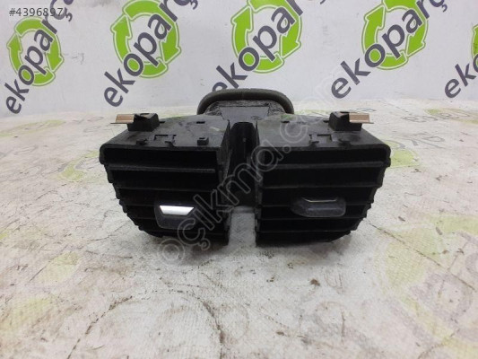 BMW 1 SERİSİ 2019 2024 F40 ARKA ORTA HAVA GİRİŞ KANALI 6828272