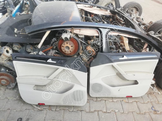 2014-19 VW GOLF 7-7,5 KAPI DÖŞEMESİ TAKIM ORJ ÇIKMA