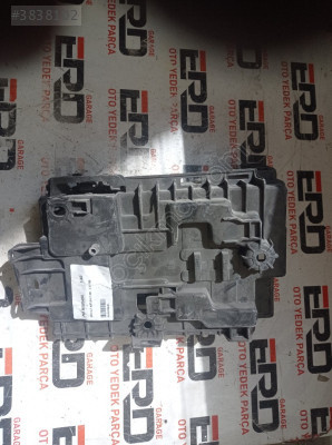 Peugeot 208 Akü Yuvası  9676054080