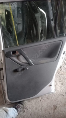 2091 Polo sağ arka kapı döşemesi çıkma