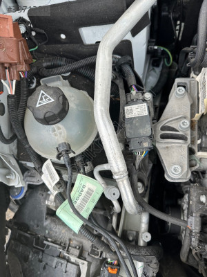 CİTREON C5 SAĞ MOTOR KULAK 1.5 DİZEL