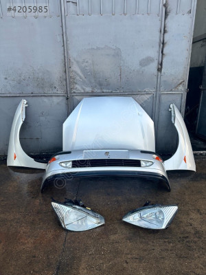 2002 focus 1 kaput çamurluklar farlar ön tampon dolu set halinde