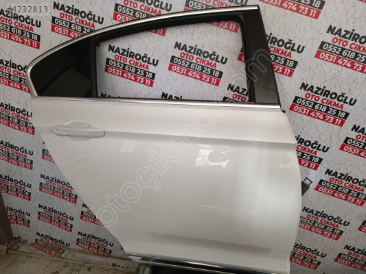 Volkswagen Passat b8 arka sağ kapı hatasız dolu sedefli beyaz
