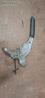 VOLKSWAGEN JETTA 2011 DİZEL MANUEL EL FREN TABANCASI