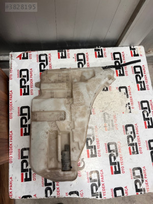 BMW 5 F10 silecek su deposu 8050439
