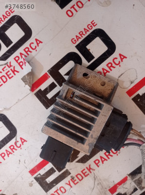 OPEL MOVANO soğutma fanı direnci  271203982RB