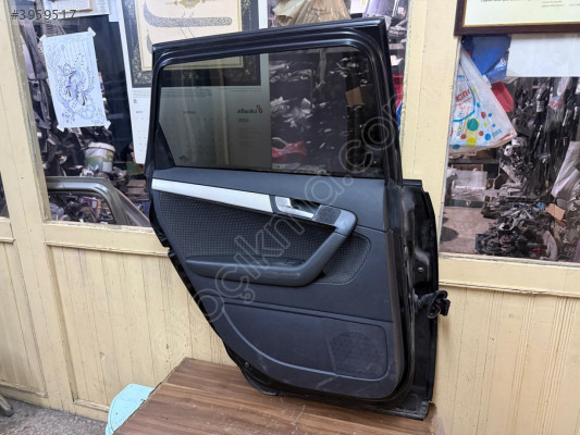 AUDİ A3 SOL ARKA KAPI CAM KRİKOSU 2004-2010 MODEL