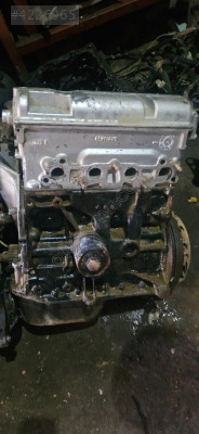 Volkswagen Polo 1.6 8 valf motor