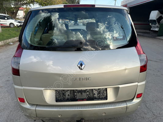 RENAULT GRAND SCENİC BAGAJ KAPAĞI DOLU